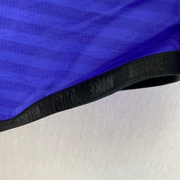 NIKE Striped Golf Jacket w/ Detachable Sleeves - Picture 4 of 11